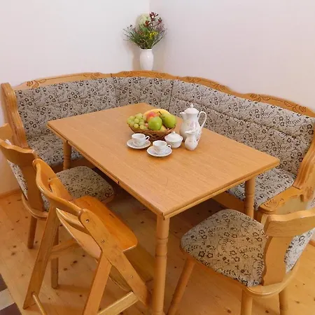 U Lipna Apartman